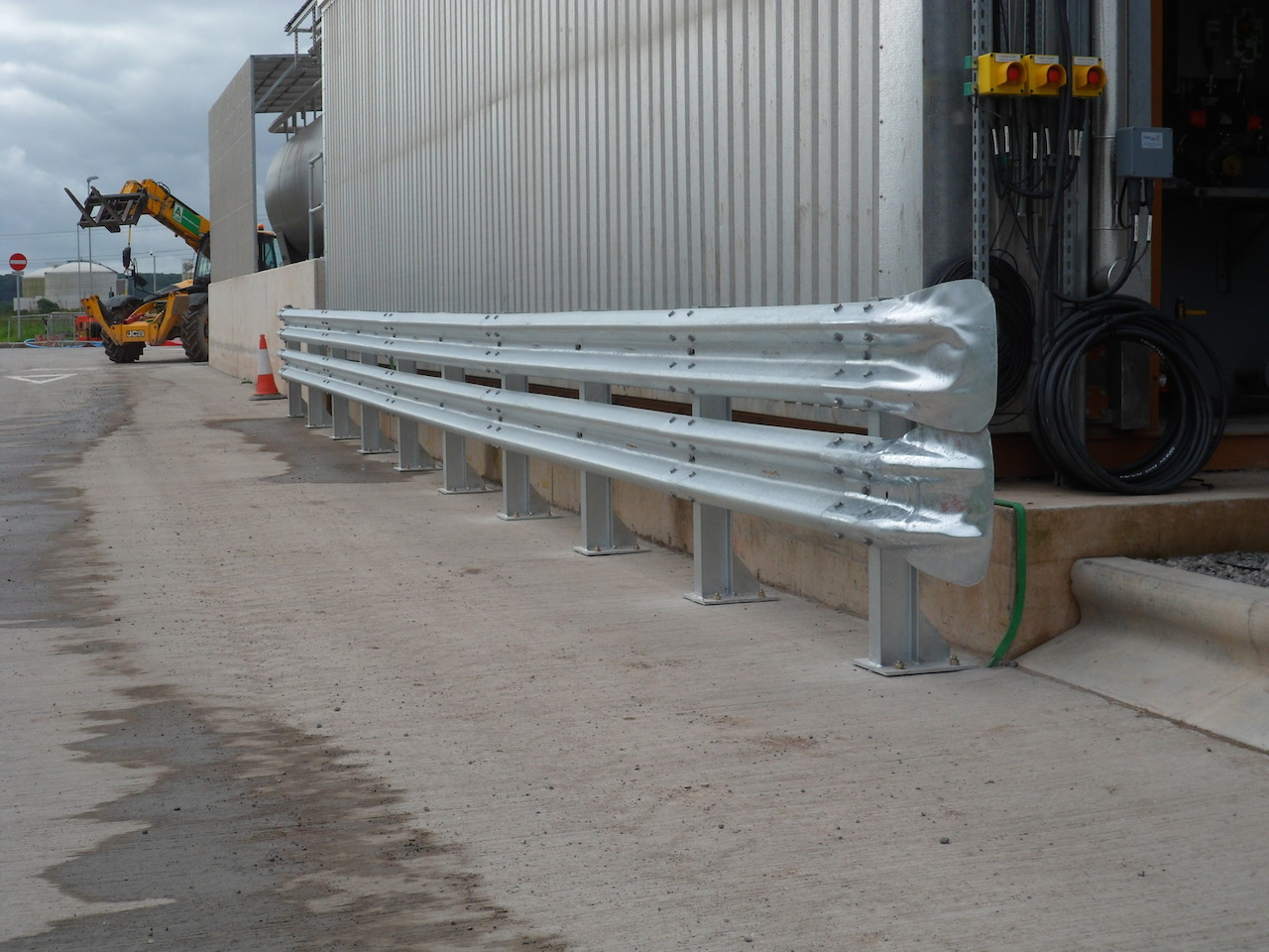 Crash barrier, Bristol, Avonmouth, Exeter, Bath, Bridgwater, Taunton, Somerset,