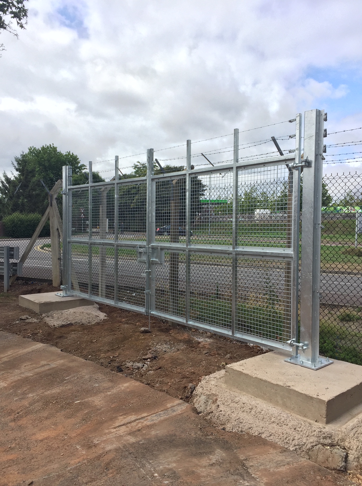 Fencing contractor, services in Exeter